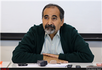 وقتی مجتهدان از دین دفاع نمی‌کنند مداحان داعیه‌ دار می‌شوند